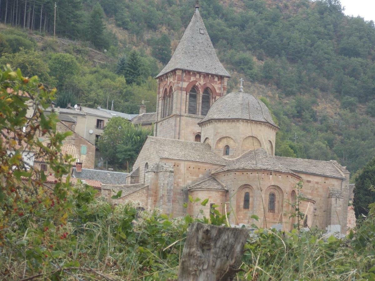 Le Cintrium Bed & Breakfast Viala-du-Tarn Bagian luar foto